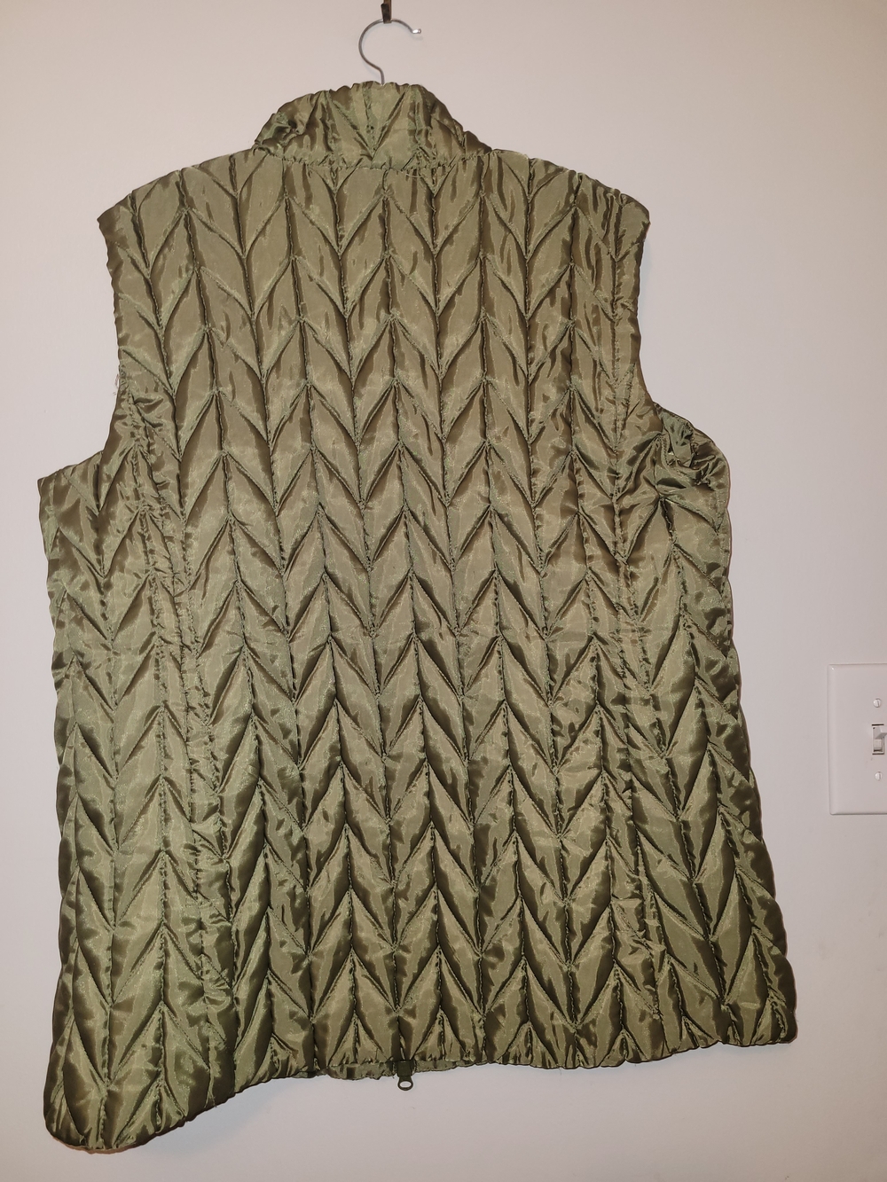 Coldwater Creek Olive Quilted Sleeveless Vest - Picture 3 of 3